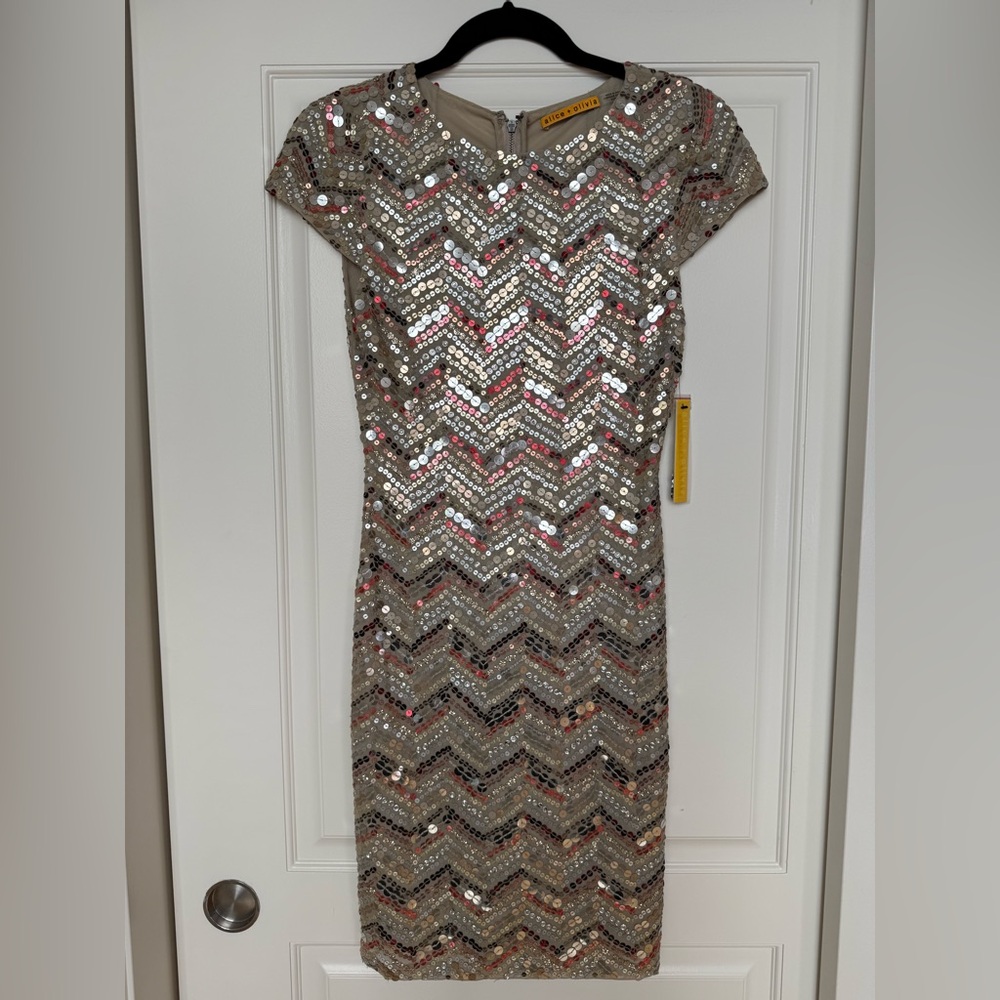 Alice + Olivia Silver and Gold Sequin Sheath Taryn Dress size 2 NWT